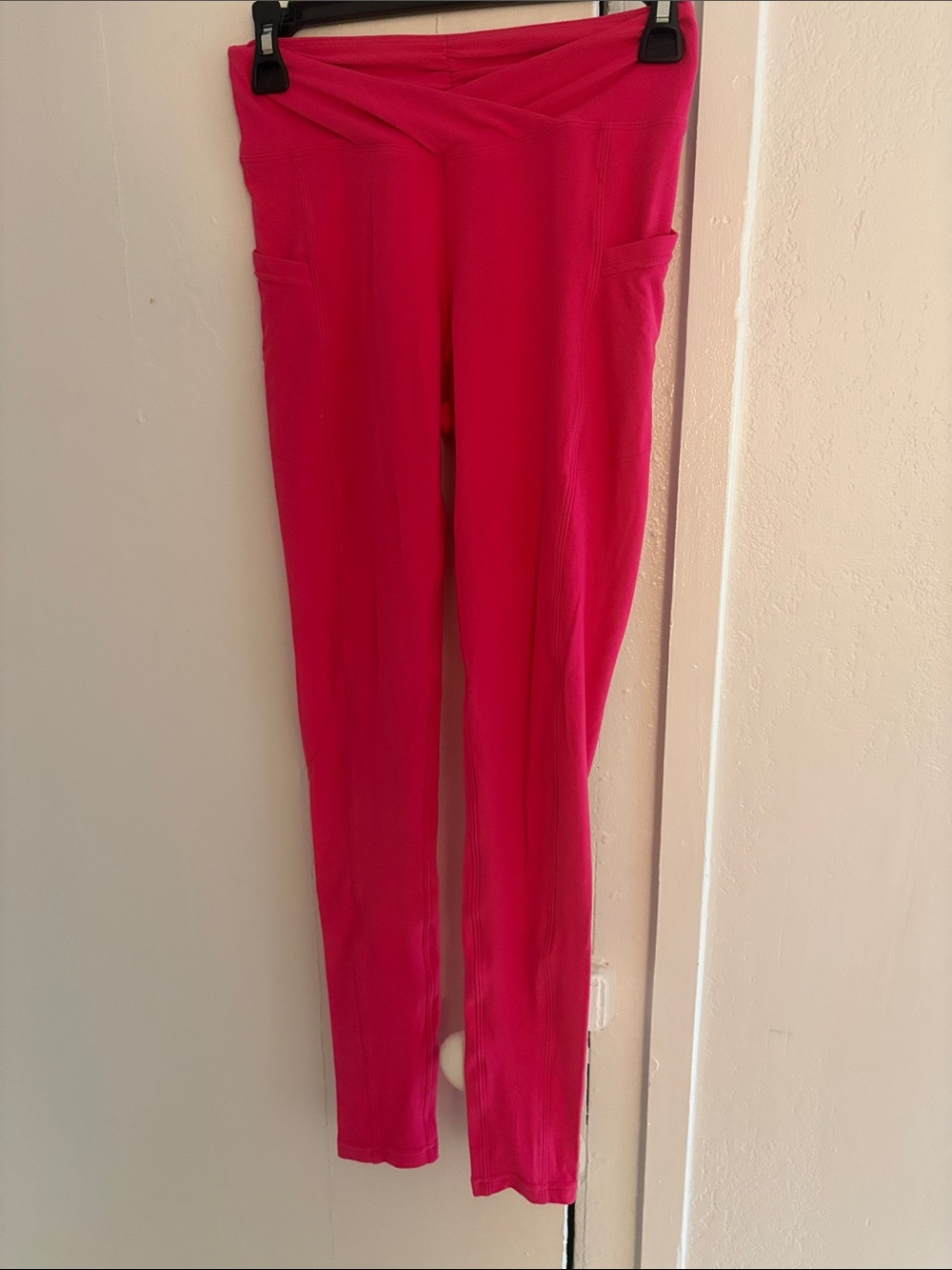 Wolven Hot Pink High-Rise Leggings with Side Pockets